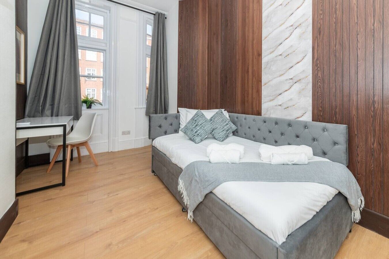 2 bedrooms, desk, iron/ironing board, WiFi