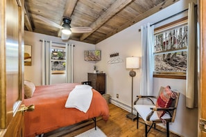 3 chambres, fer et planche à repasser, Wi-Fi gratuit, draps fournis