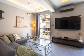 House - Socrates Suites - Urban Calm by the Sea Kalamata (Kalamata)