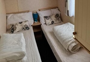 3 bedrooms, iron/ironing board, free WiFi, bed sheets - 8 Berth Caravan at Butlins Skegness (Skegness)