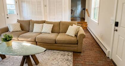 2BR Coastal Retreat • Beach Passes Included