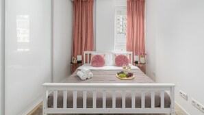 Appartement Classique, balcon, vue cour intérieure