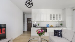 Appartement Classique, balcon, vue cour intérieure | Cuisine privée