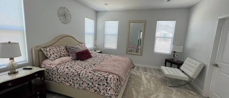 3 bedrooms, iron/ironing board, WiFi