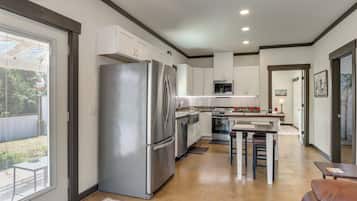 Apartment (1 Bedroom) | Interior