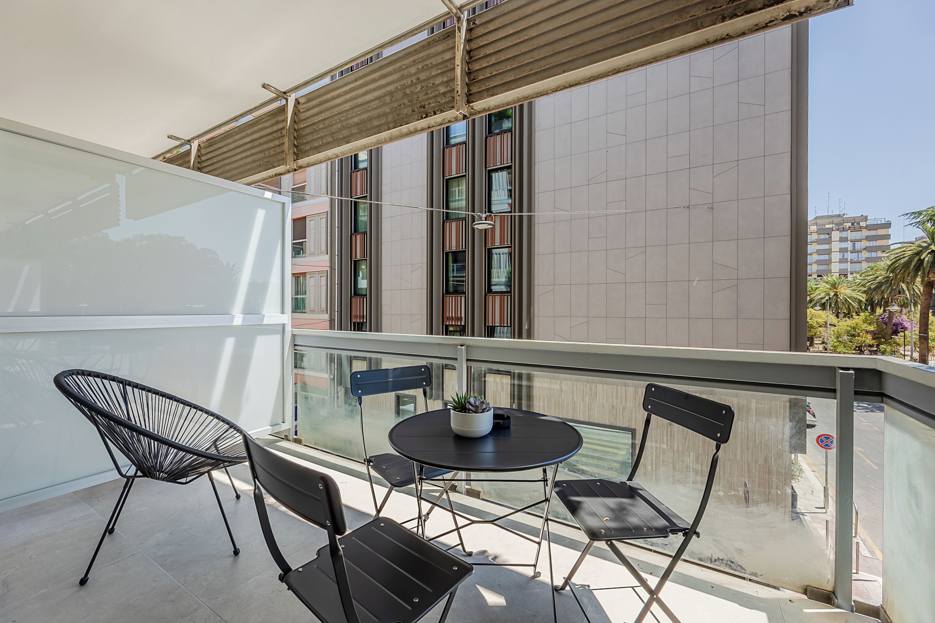 Luxury Triple Room, Balcony, Garden View | Outdoor dining