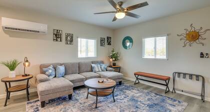 Stylish Maricopa Cottage w/ Mtn Views & Grill!