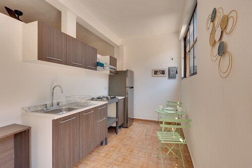 7 Mi to Borda Garden, Guest House w/ Courtyard