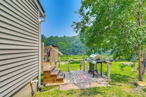 Interior - Waterfront Getaway: Sunroom, 2 Decks, Golf Course (Wolcott)