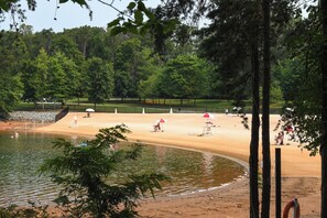 Apartment (1 Bedroom) | Interior - Pool, Lake & Sunsets in Front of the Condo Patio (Moneta)