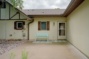 House (3 Bedrooms) | Interior - Lakefront Getaway! Family-friendly Deer Park Home (Deer Park)