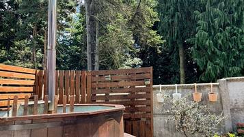 Bathtub spa outdoor