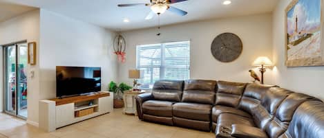 House (4 Bedrooms) | Interior