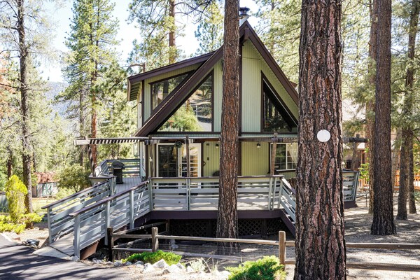 Hike, Swim & Relax: Pine Mountain Club Escape! - California