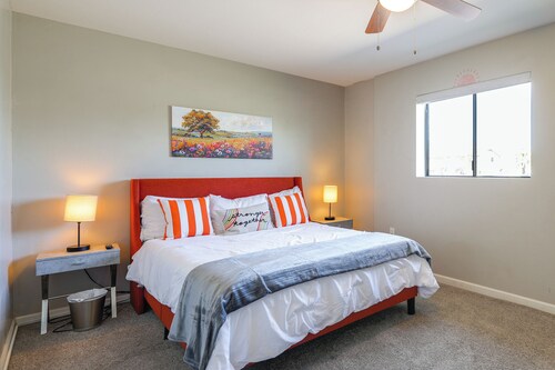 Desert Retreat w/ Pool Near Dtwn Tempe & ASU