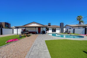 Talo (4 Bedrooms) | Sisätilat