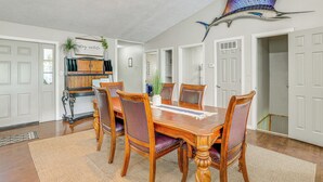 Interior - 1 Mi to Table Rock Lake! Home w/ Water Views (Shell Knob)