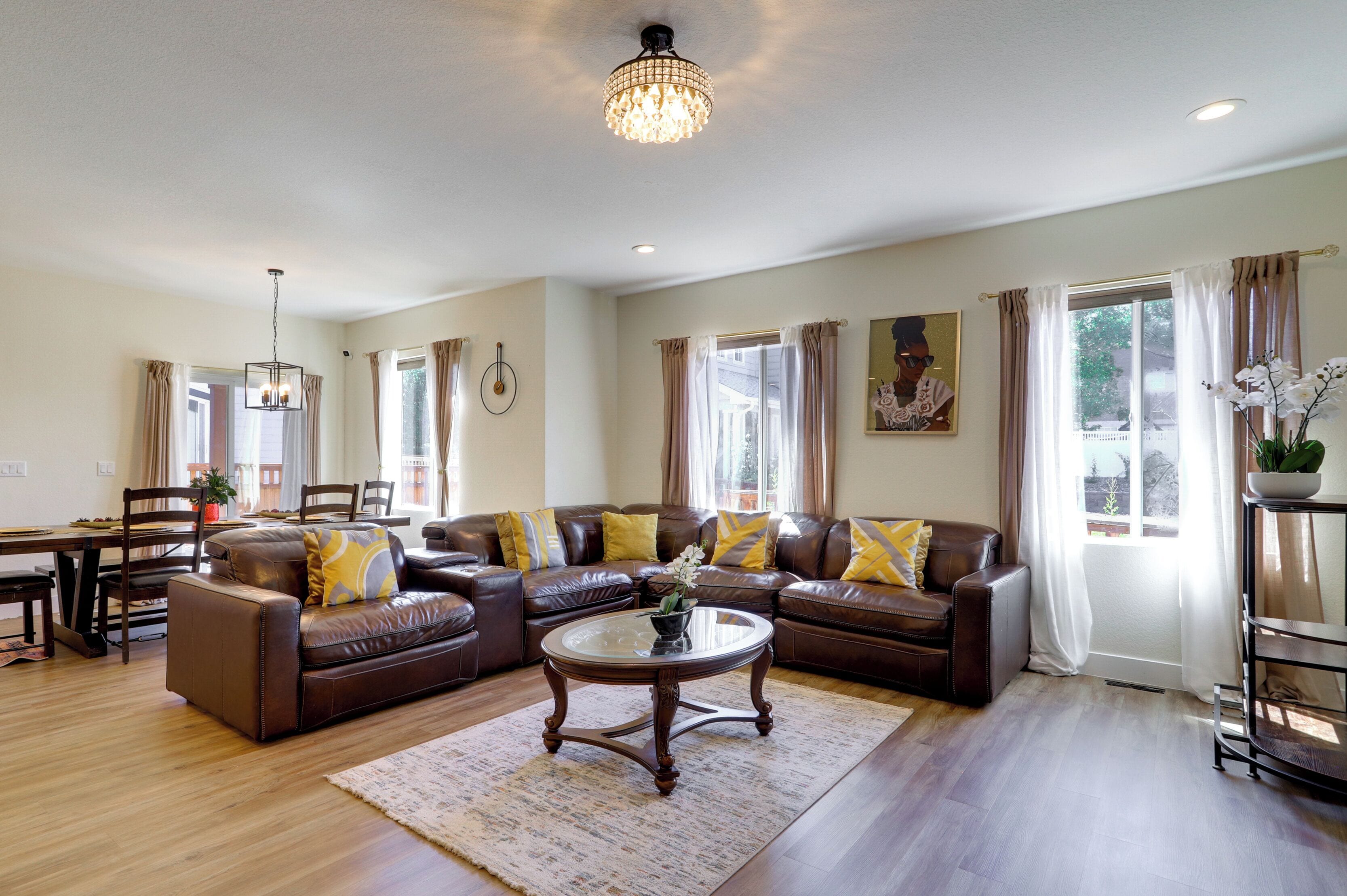House (4 Bedrooms) | Interior