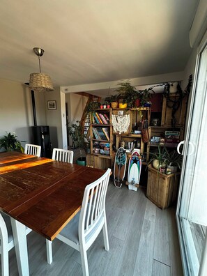 Dining - Vrbo Property (Camaret-sur-Mer)