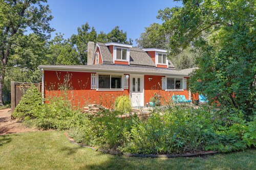 Private Hot Tub & Yard! All-seasons Littleton Gem