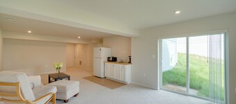 Harpers Ferry Hub! Cozy Ranson Unit For 2