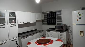 Basic Villa | Dining