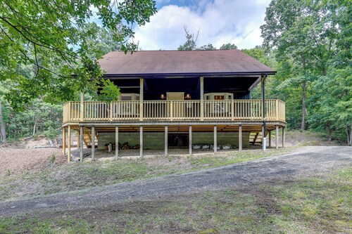 Swings, Fire Pit + Views: Shirleysburg Cabin!