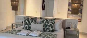 Resort style 5 bd 5 bath Villa. Private pool /access to beach in Puerto Plata