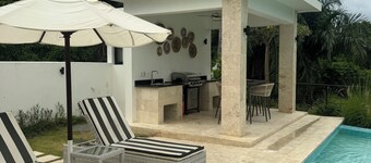 Resort style 5 bd 5 bath Villa. Private pool /access to beach in Puerto Plata