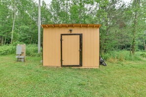 House (1 Bedroom) | Interior - Catskills Airstream! Pavilion & Fire Pit Access (Sidney Center)