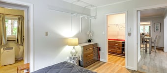 Home With Water Access: Close to Saratoga