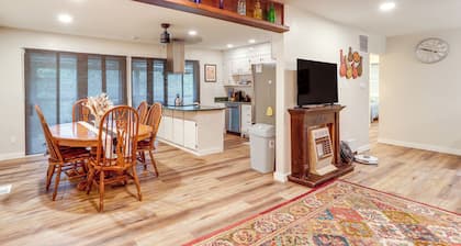 Private Dock! Lakefront Cherokee Village Retreat