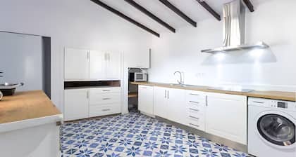 Chalet 'Los Majales' with Private Pool, Wi-Fi, and Air Conditioning