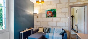Chambre d’hôtes « L’annexe De Camillac - Chambre 1920» avec jardin privé et Wi-Fi