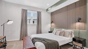 4 bedrooms, desk, iron/ironing board, travel crib