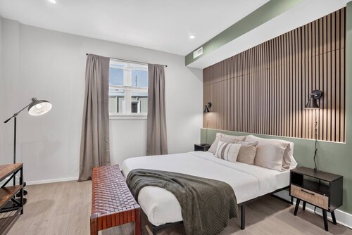Elegant 4BR · Roof Deck & Movie Rm · 8 Min to CHOP