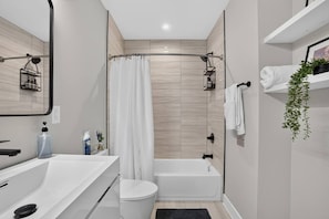 Bathroom - Elegant 4BR · Roof Deck & Movie Rm · 8 Min to CHOP (Philadelphia)