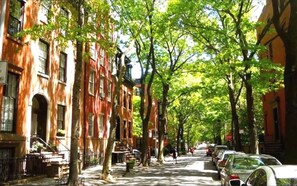 House - Beauty In the Heart of the Village (New York)
