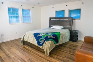Room - Cozy 2-bedroom house in charming Niles with AC (Niles)