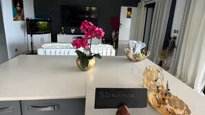 Uklassifisert bilde, 2 av 35, knapp