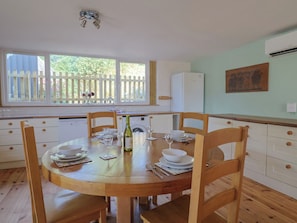 Dining - The Linhay (Honiton)