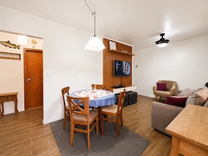 Apartment | Dining