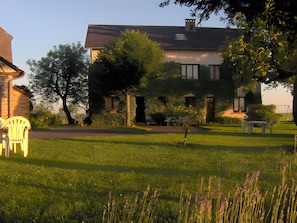 Outdoor dining - Chambres d'hôtes bellevue - chambre 2 (Junhac)