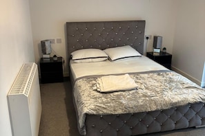 1 chambre, Wi-Fi gratuit, draps fournis