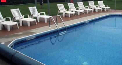 Spacious 3 bdrm, 2 full bathroom suite in beautiful New Glasgow