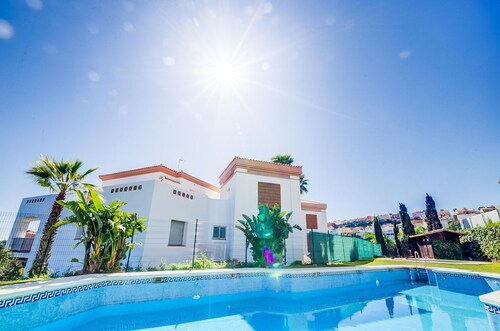Stunning Apartment With Golf Course and Sea Views
