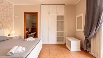 Chambre Double | Coffres-forts dans les chambres, bureau