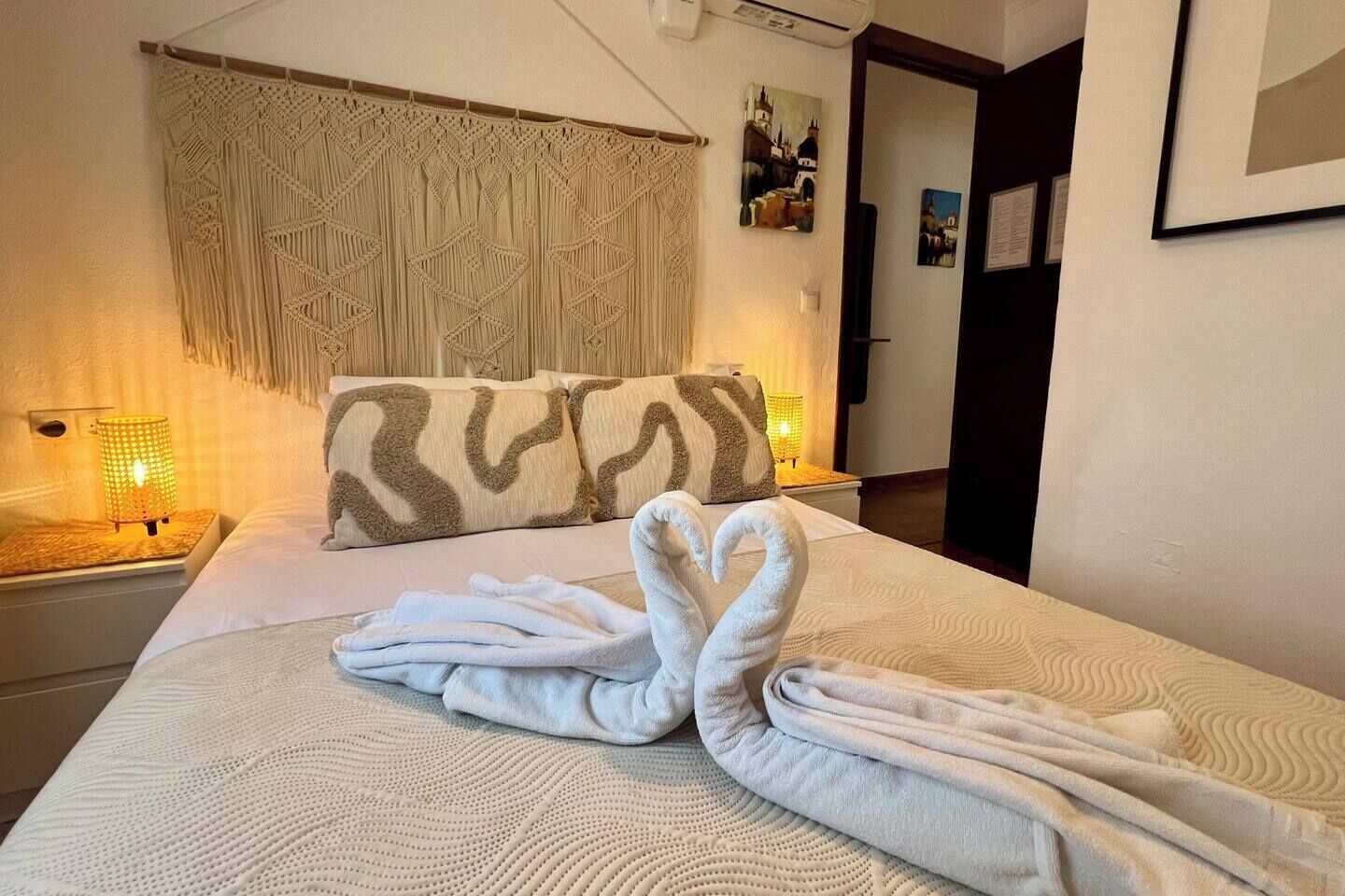 3 bedrooms, desk, iron/ironing board, WiFi