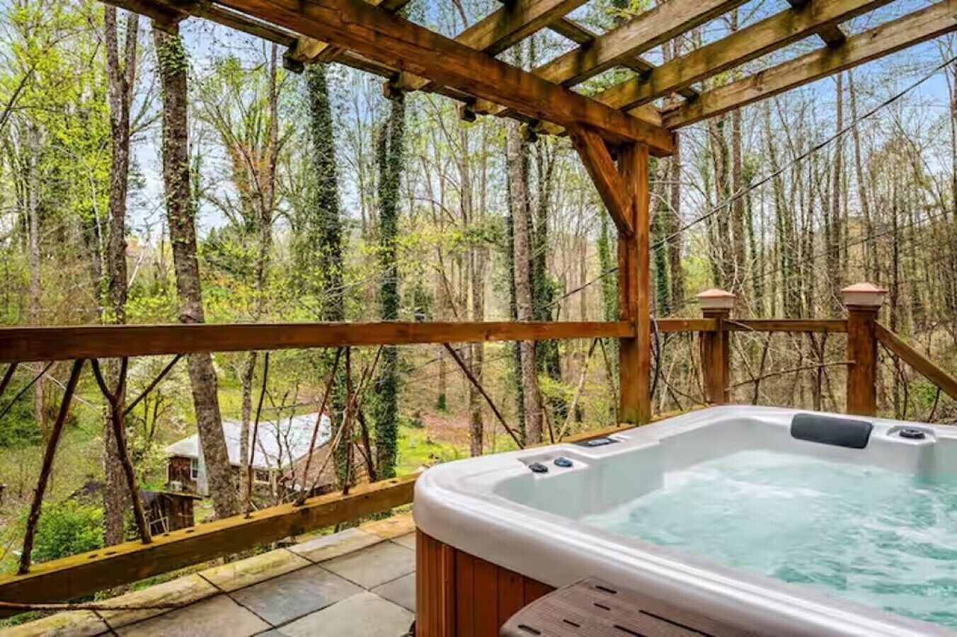 Outdoor spa tub