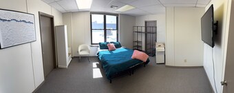 Spacious 4-bedroom apt in peaceful Eufaula with AC close to food and shopping